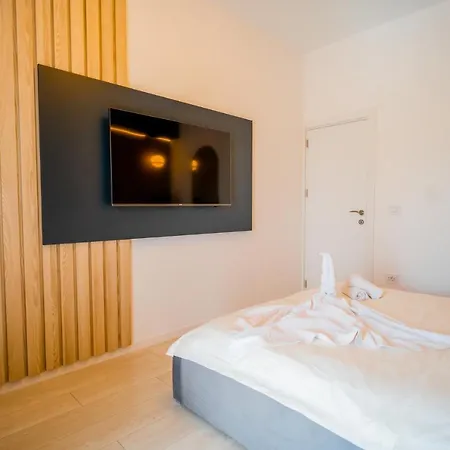 Union Plaza - Balcony Delight In Center Daire *