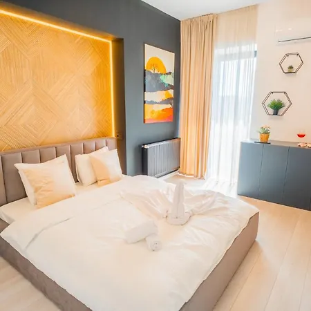 Union Plaza - Balcony Delight In Center Apartment Bucharest