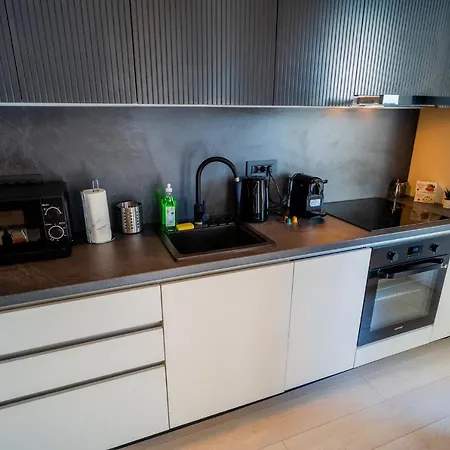 Union Plaza - Balcony Delight In Center *