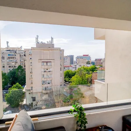 Union Plaza - Balcony Delight In Center Apartment Bukarest