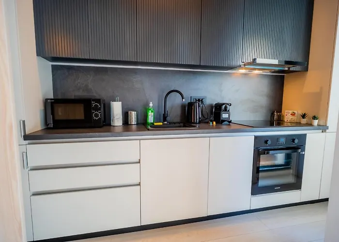 Union Plaza - Balcony Delight In Center * Bukarest