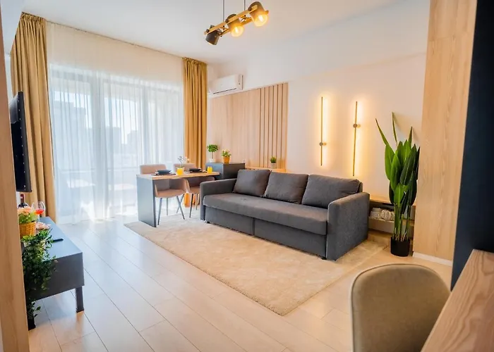 Union Plaza - Balcony Delight In Center Apartman *