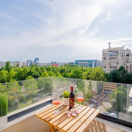 Union Plaza - Balcony Delight In Center Appartement