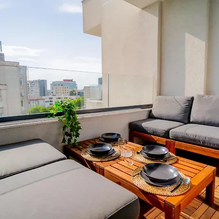 Union Plaza - Balcony Delight In Center Appartement