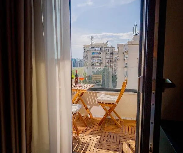 Union Plaza - Balcony Delight In Center Apartament Bucureşti